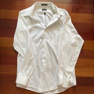 White Dress Shirt with Long Sleeves and Pointed Collar